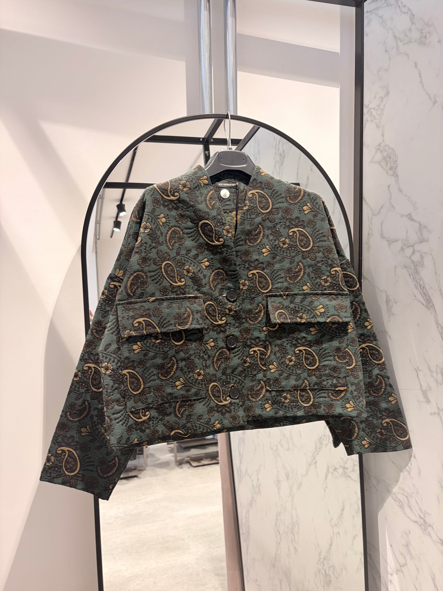 Vest Just Woman — Donkergroen Paisley