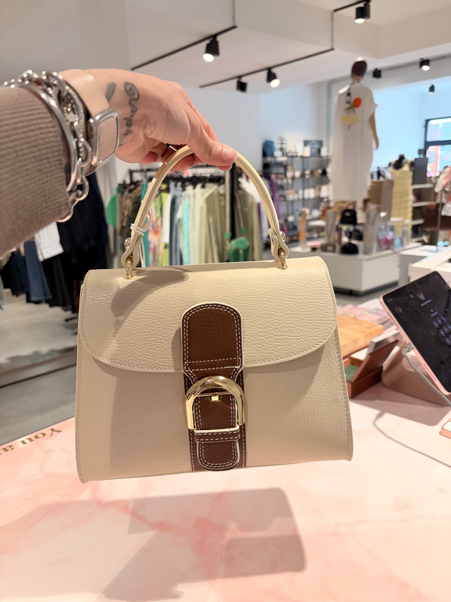 Mondieux Madame Deley drie kleur Limited edition