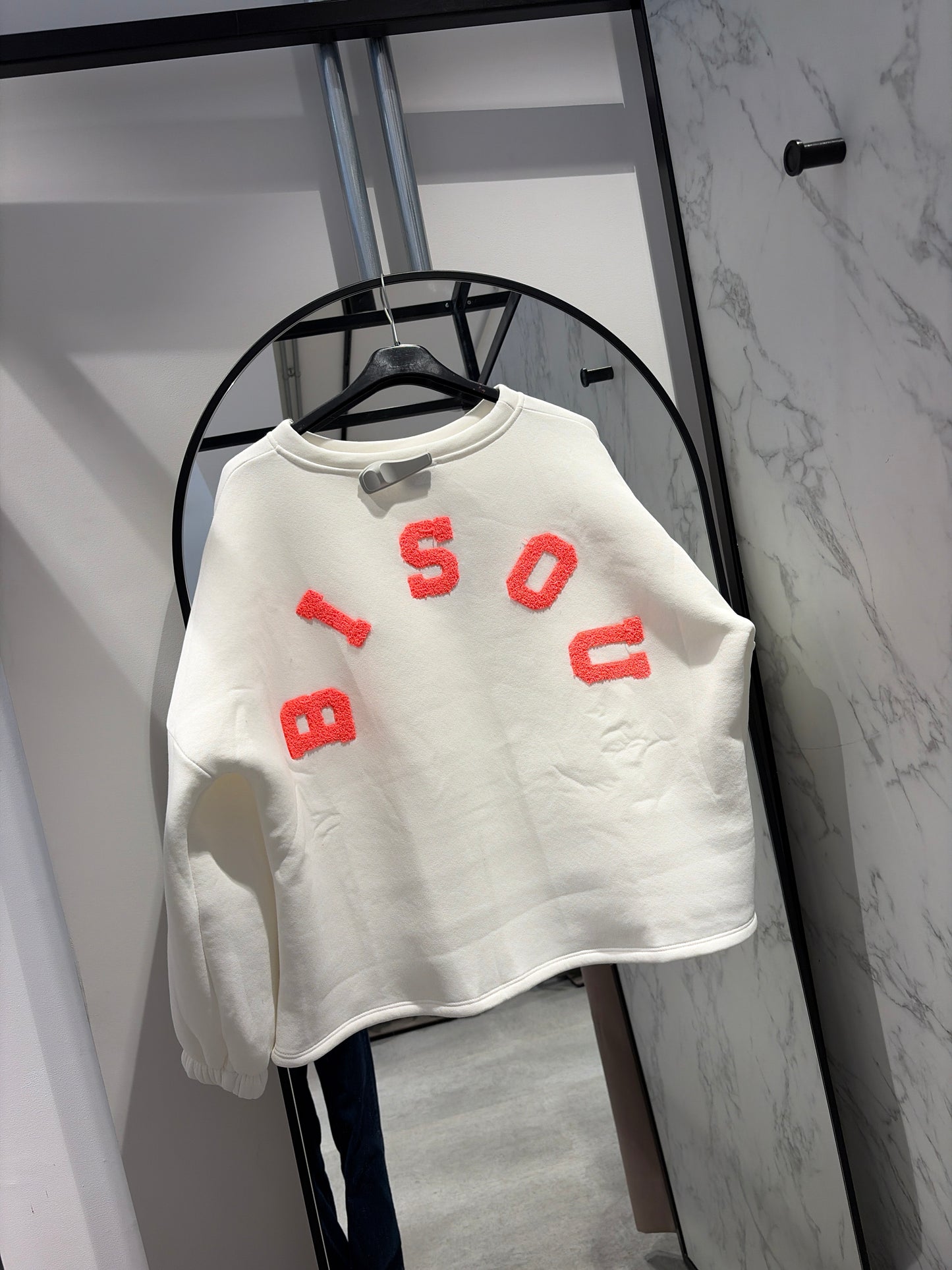 BISOU Oversized Sweatshirt