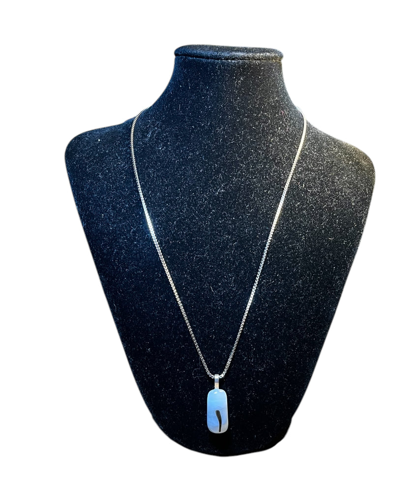 The thin line - the glass line by AW