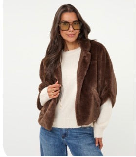Esqualo coat poncho faux fur