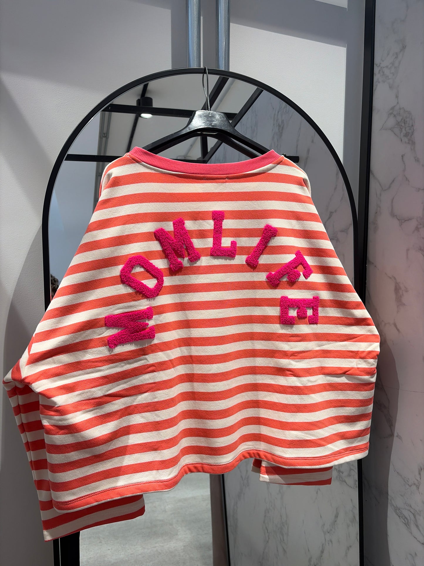 MOMLIFE Oversized Sweatshirt