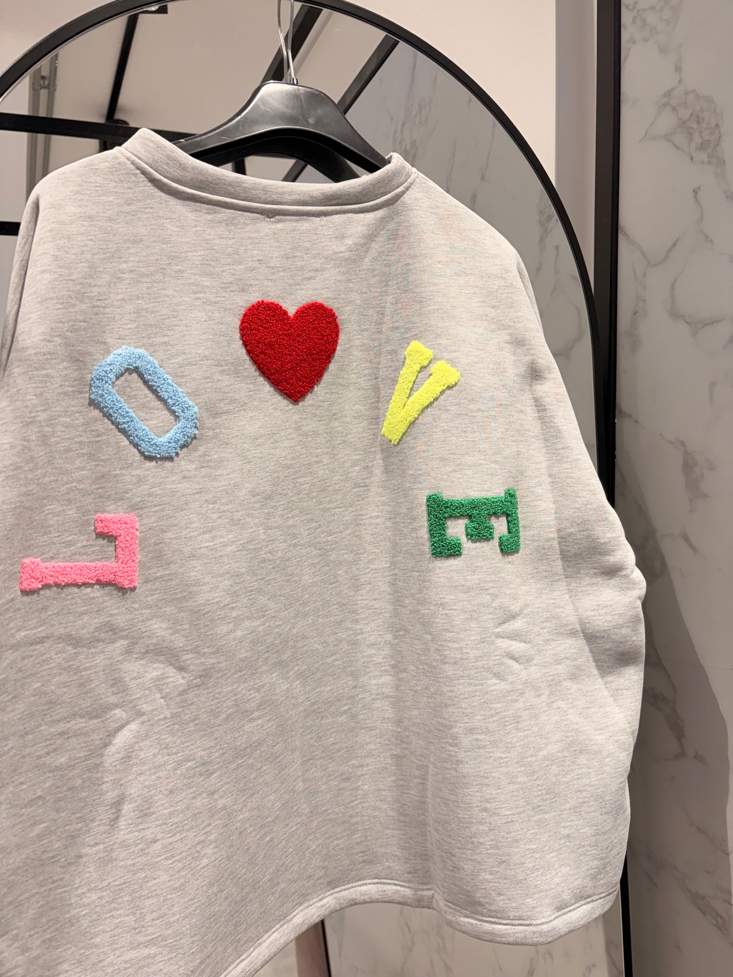 LO❤️VE Oversized Sweatshirt
