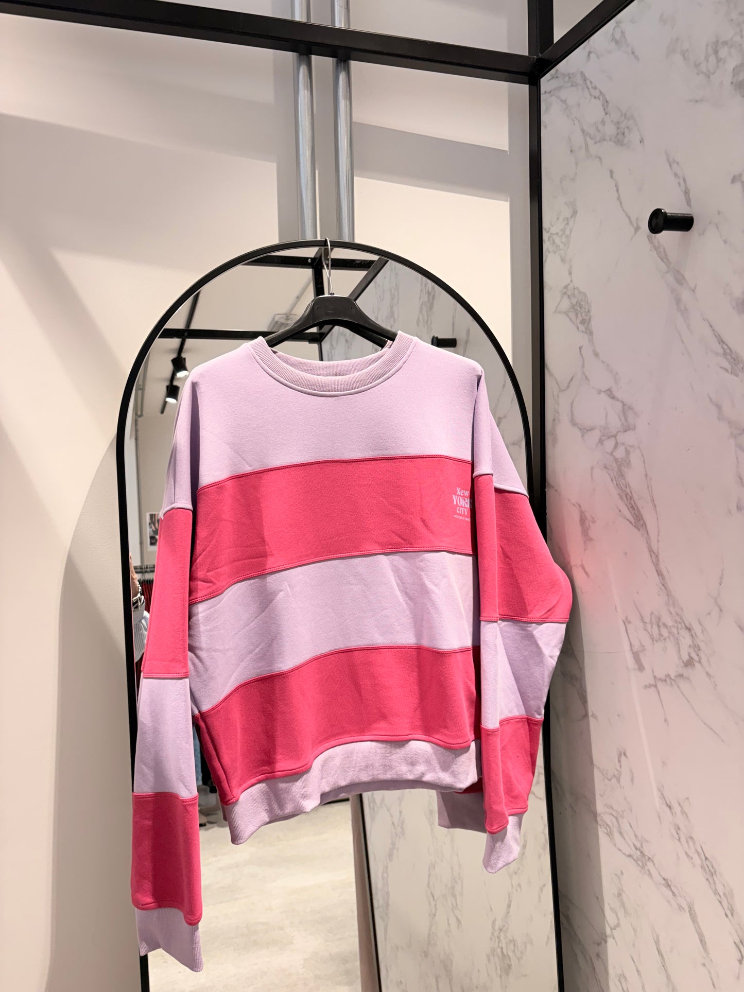 Sweater Gimme New York City — Lila & Roze Gestreept