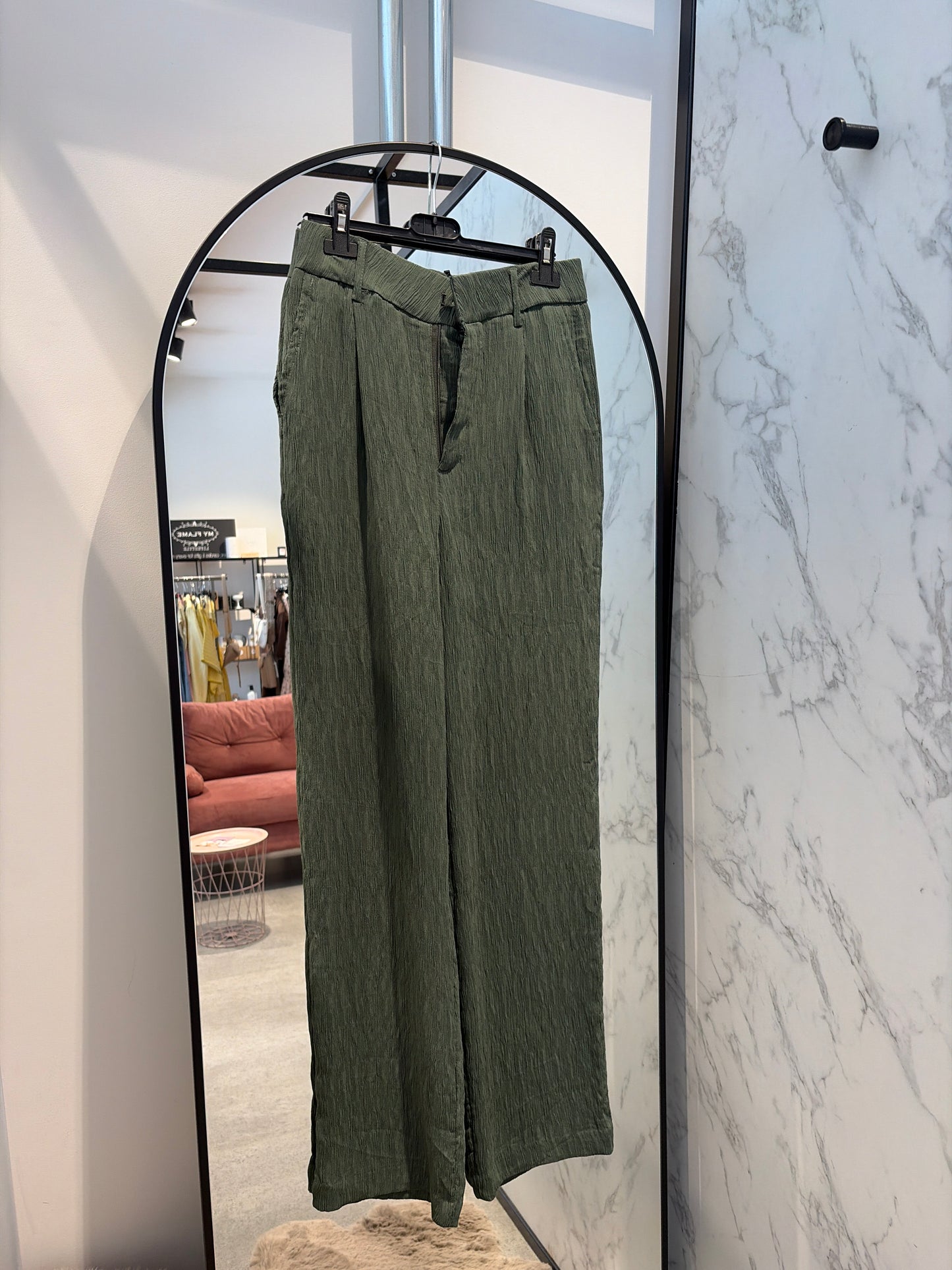 Broek YEHWANG