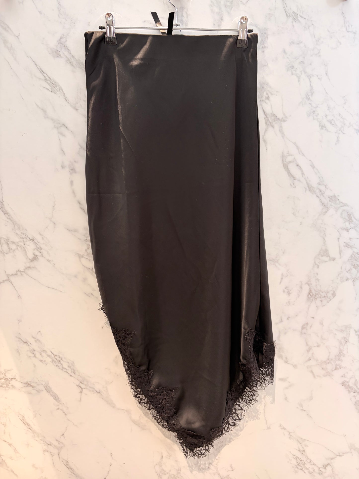 Rok Elli white