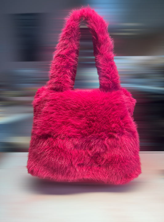 roze furry handtas