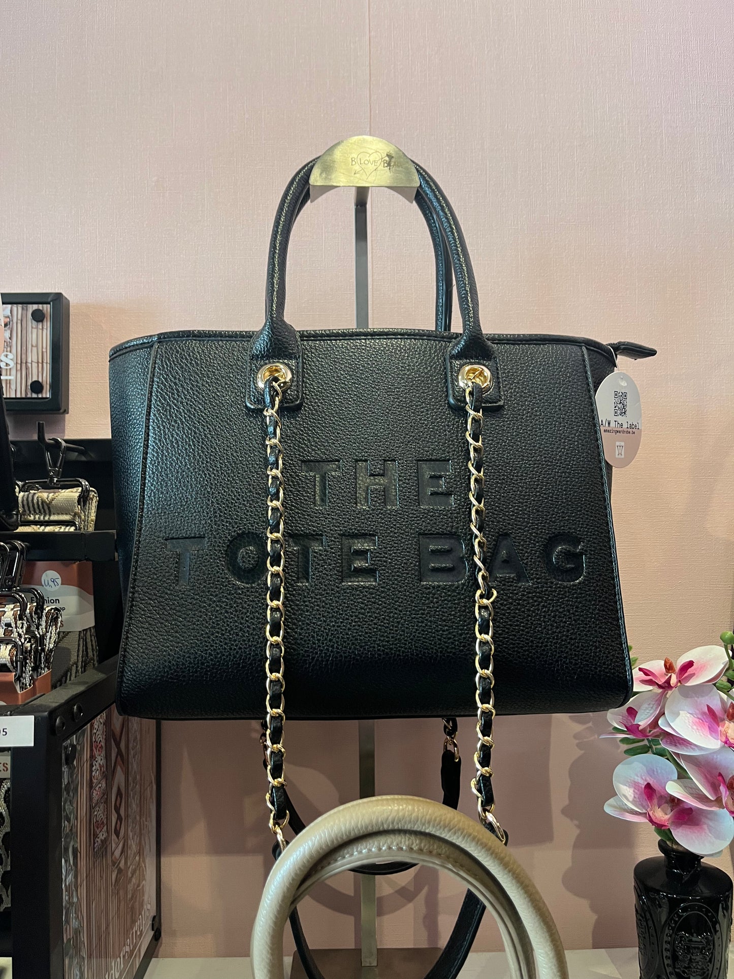the tote bag met kettingriem