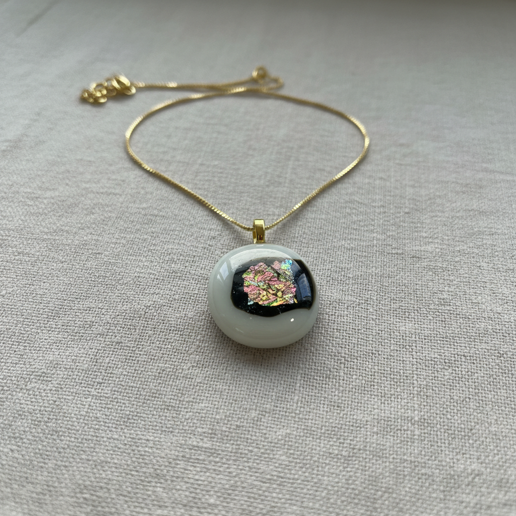 Handgemaakte glazen hanger ketting - glass line by AW