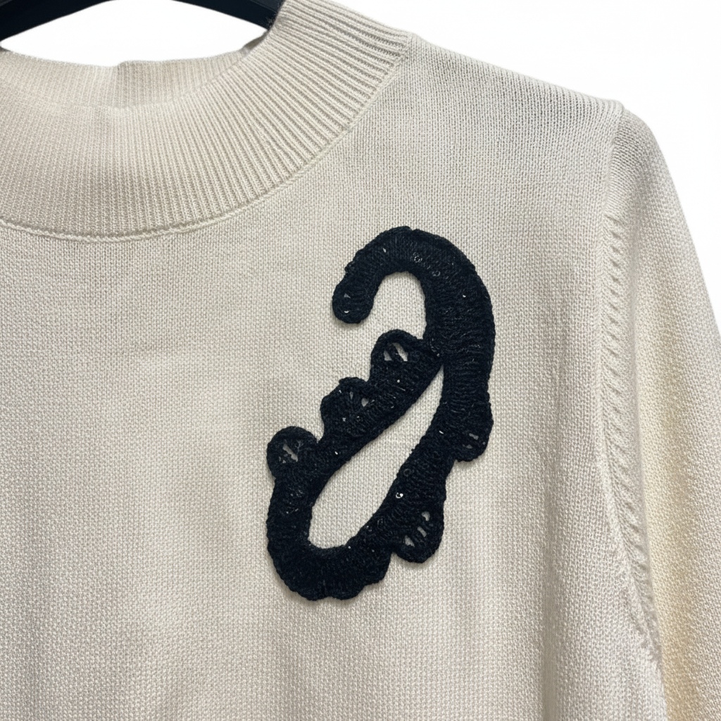 Black and white top - close-up detail zwart-wit design