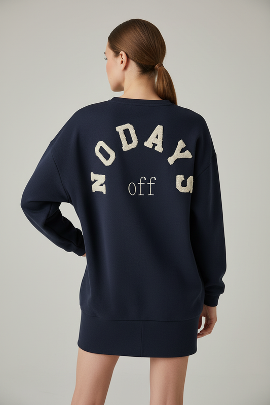 NO DAY off sweater achterkant zonder kap